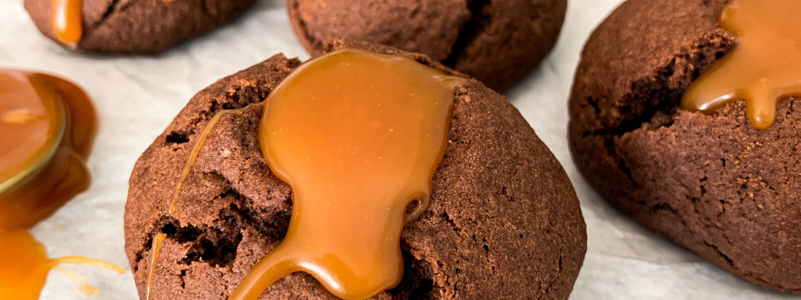 Ciastka czekoladowe z karmelem