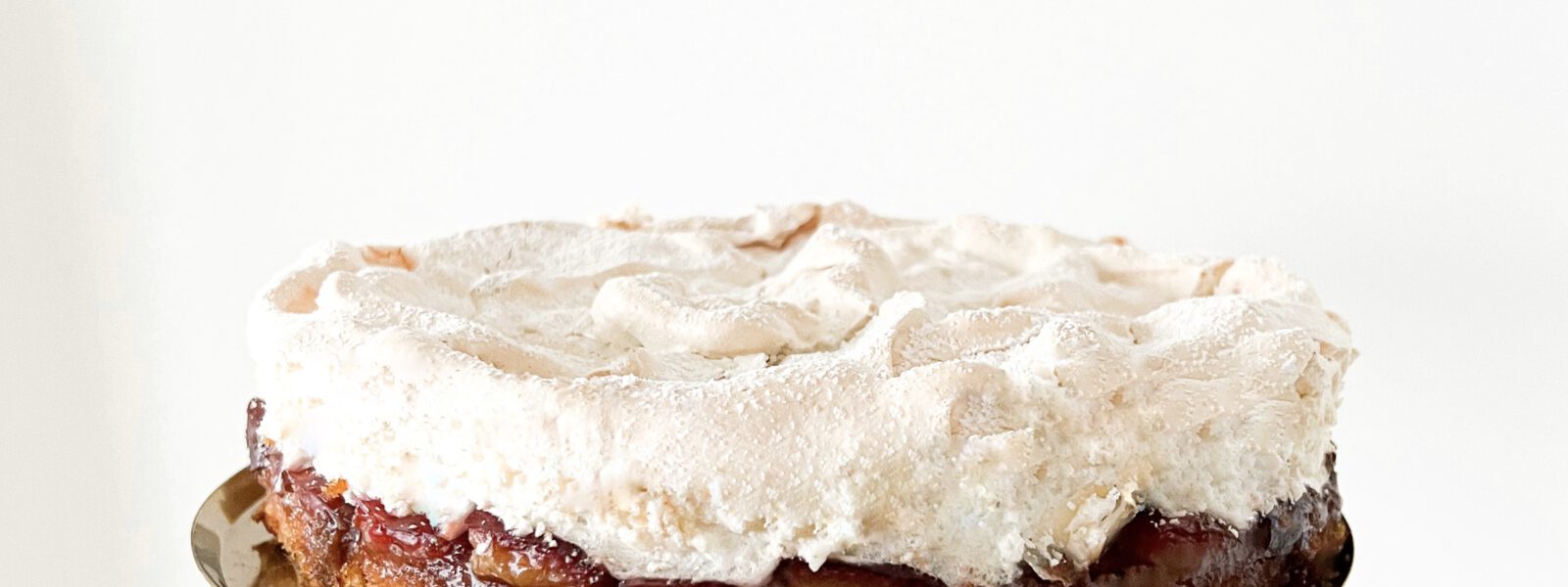 Ciasto ze śliwkami i bezą