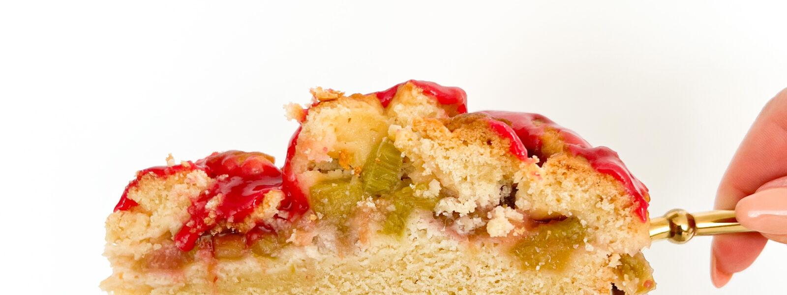 Ciasto z rabarbarem i lukrem rabarbarowym